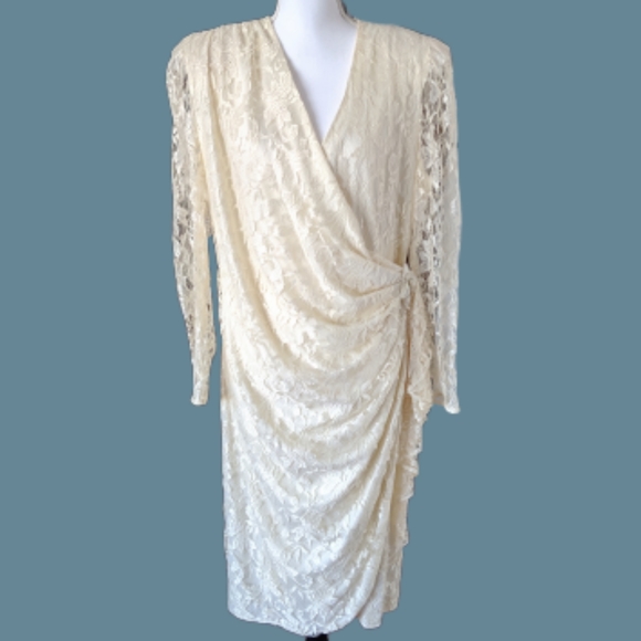 Filigree Dresses & Skirts - Filigree Vintage Cream Lace Dress